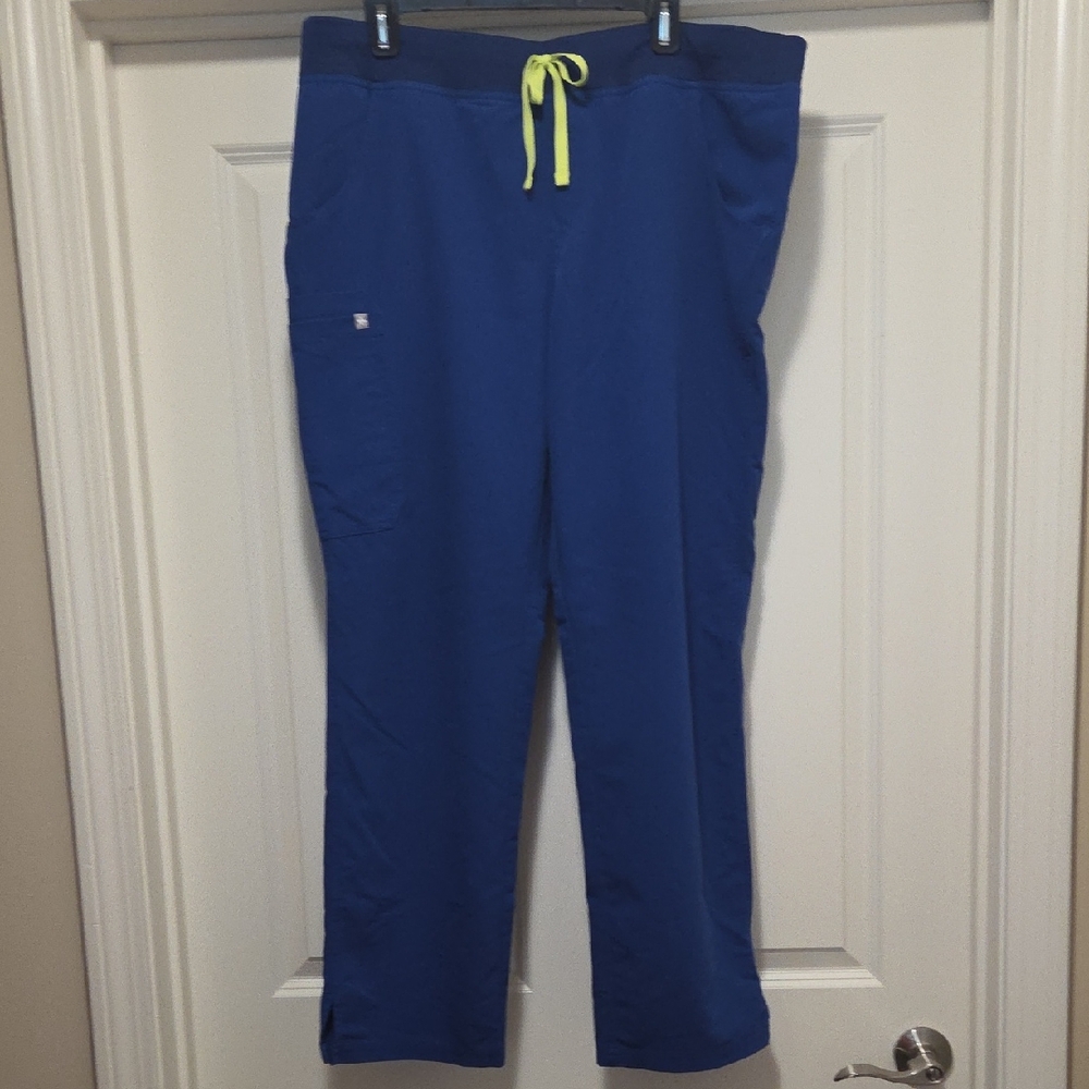 FIGS Kade Cargo Scrub Pants in Electric Blue size XL